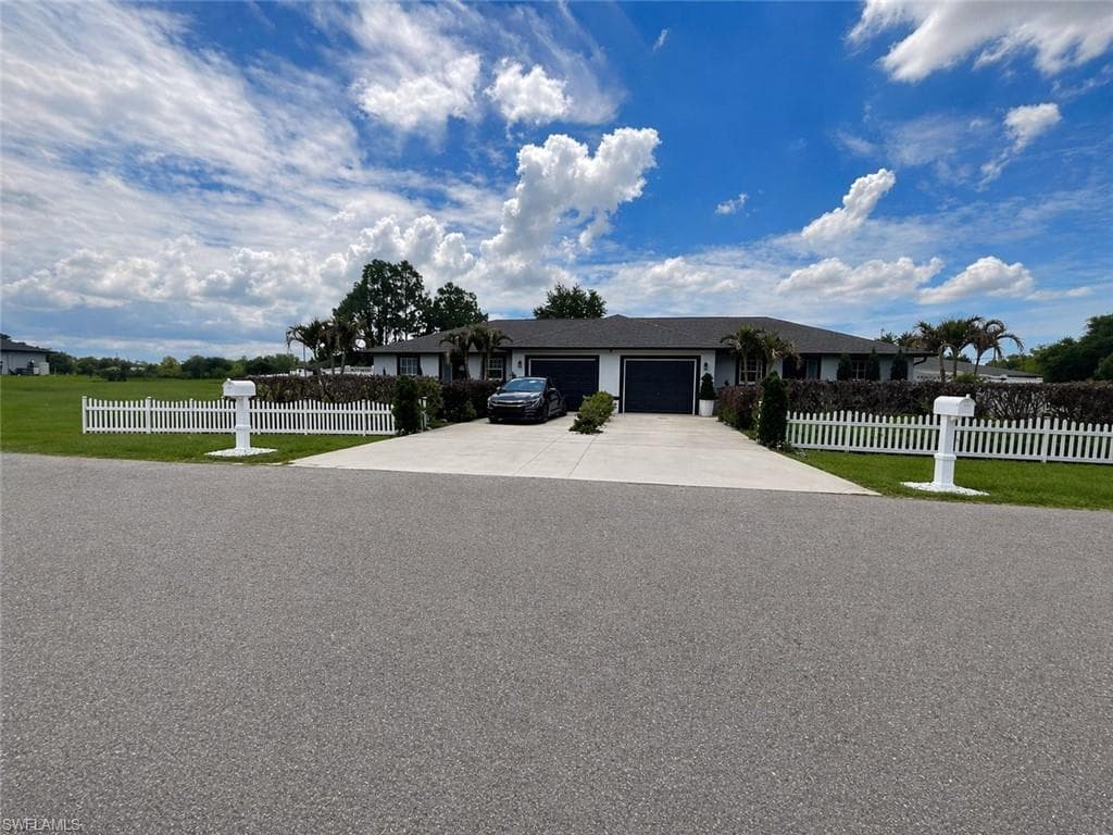 4449 26th ST SW LEHIGH ACRES, FL 33973