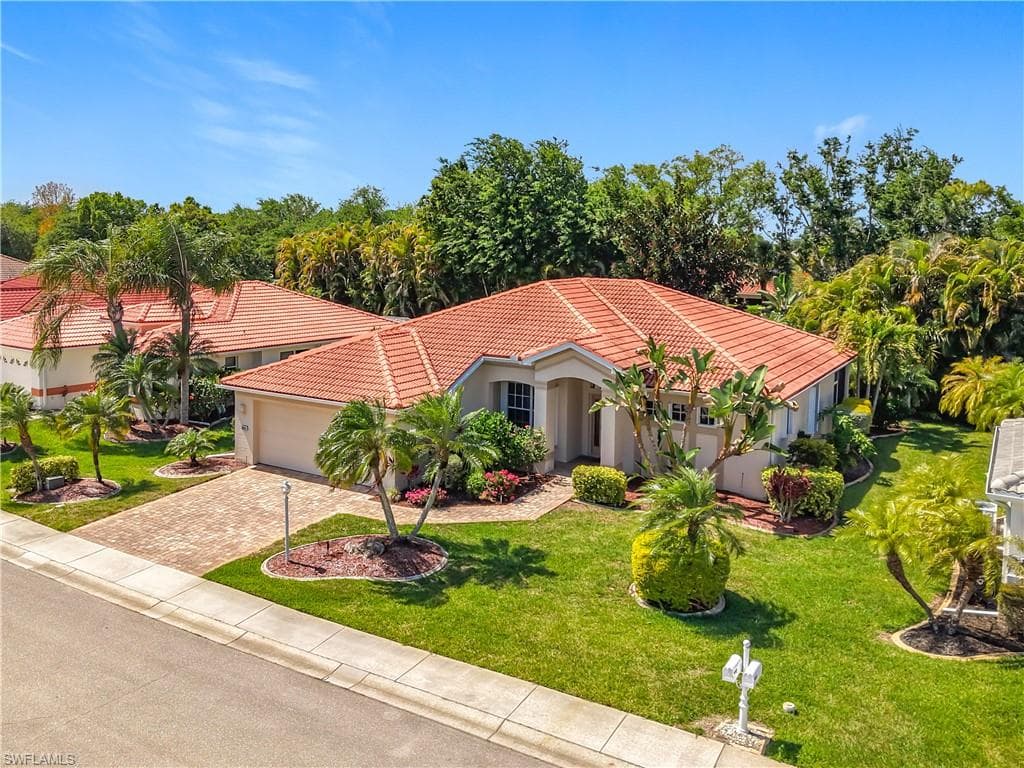 2061 Corona Del Sire DR NORTH FORT MYERS, FL 33917