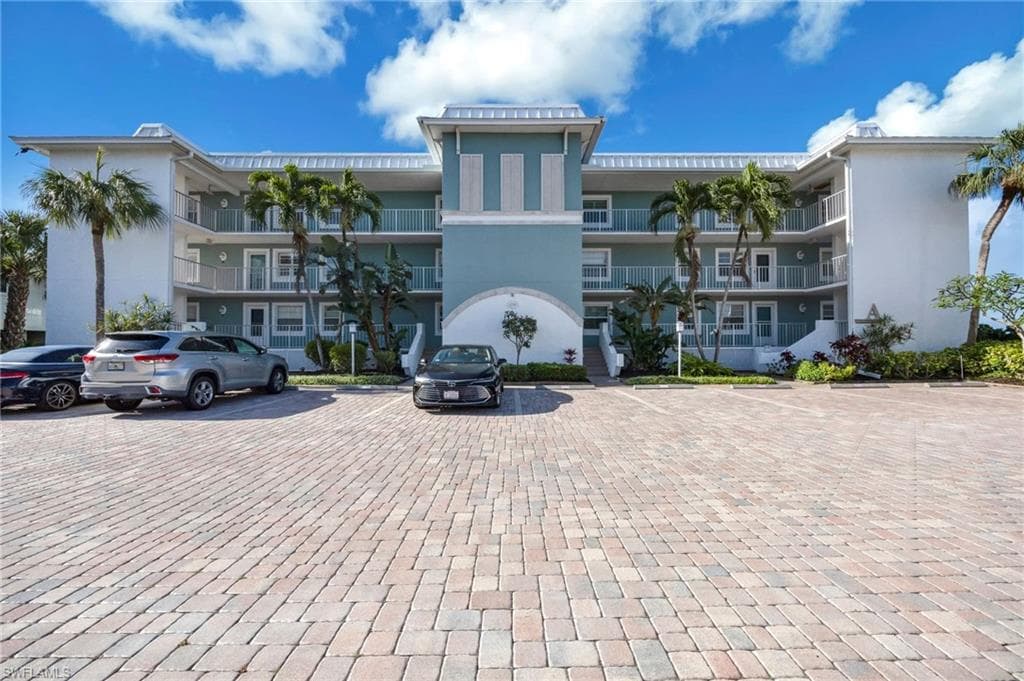 1200 Blue Point AVE A2 NAPLES, FL 34102