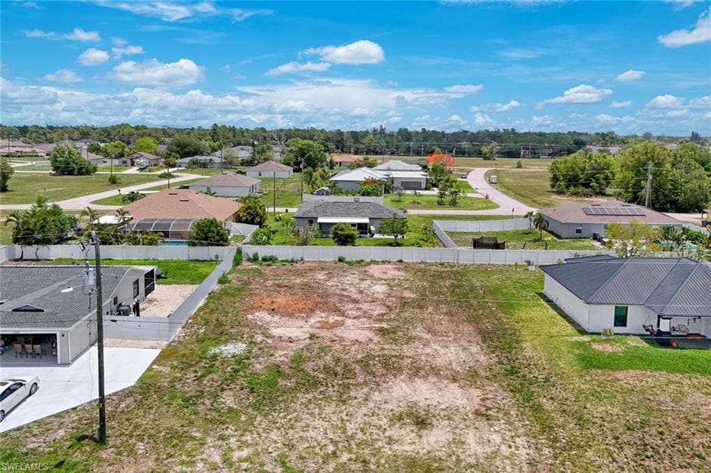 3205 2nd PL CAPE CORAL, FL 33993
