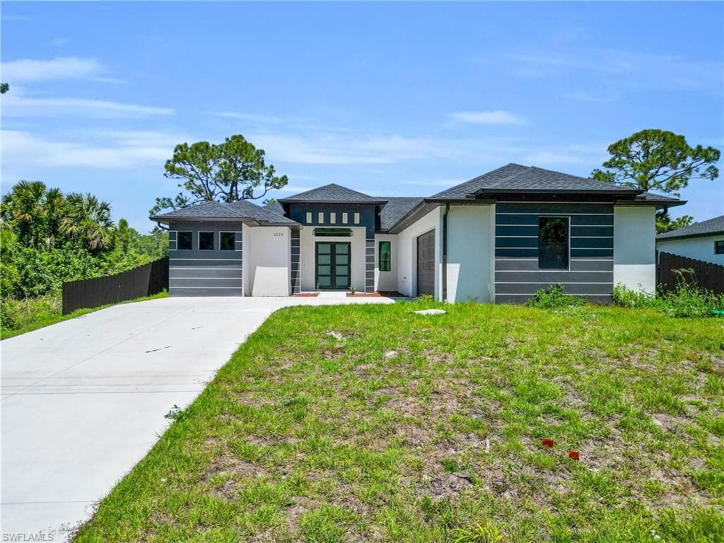1229 Augusta ST E LEHIGH ACRES, FL 33974