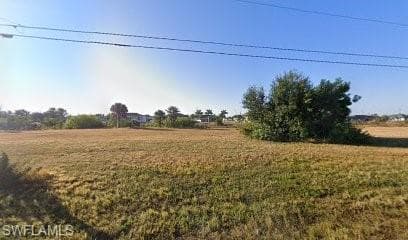 1424 11th TER CAPE CORAL, FL 33993
