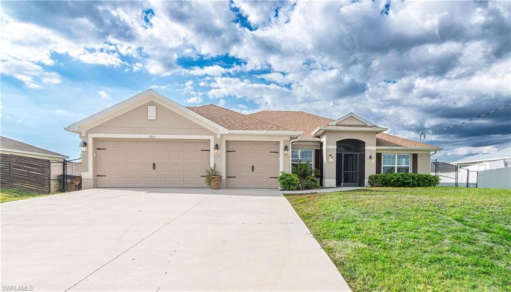 1513 NE 43rd TER CAPE CORAL, FL 33909