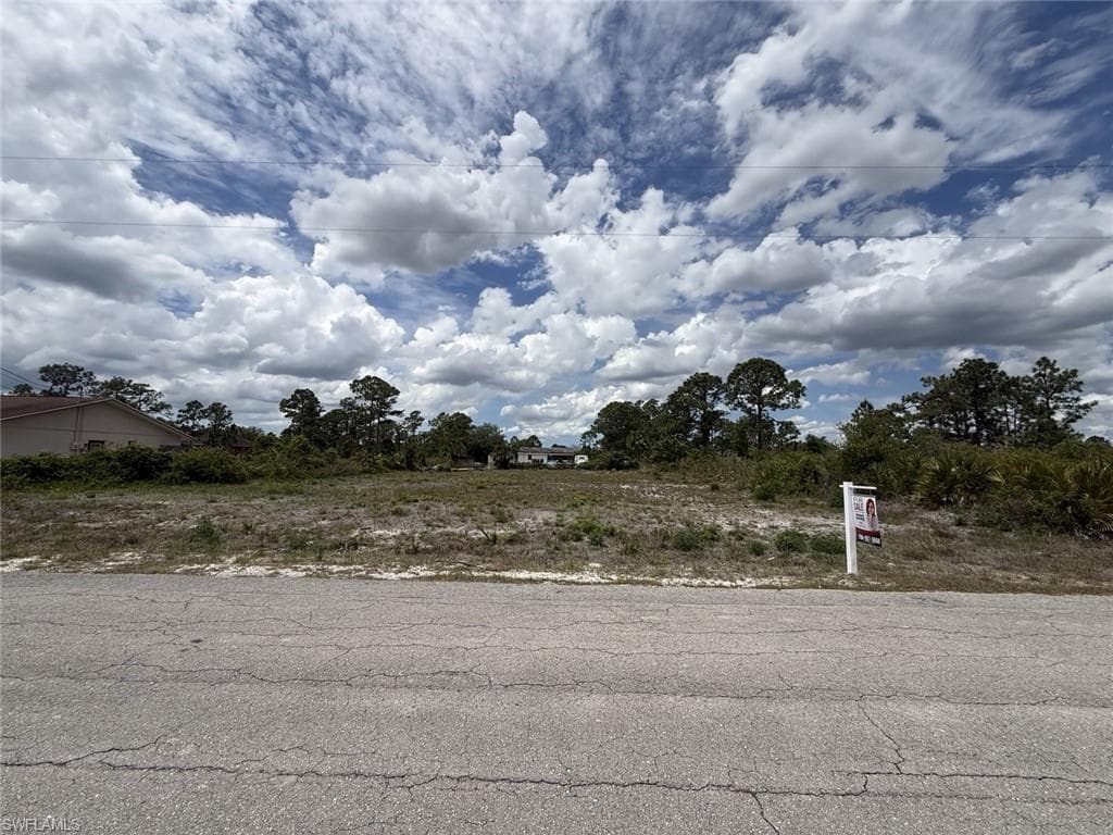 407 Wells AVE LEHIGH ACRES, FL 33972