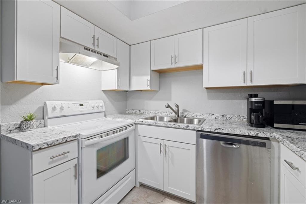 4906 Victoria DR 312 CAPE CORAL, FL 33904