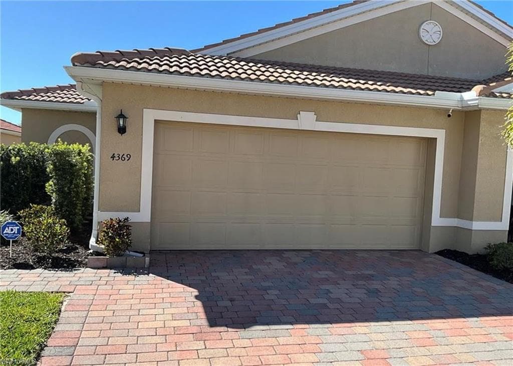4369 Dutchess Park RD FORT MYERS, FL 33916