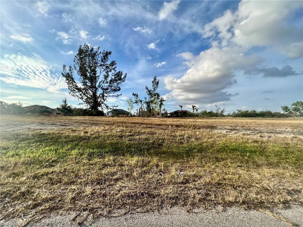 1430 NW 24th PL CAPE CORAL, FL 33993