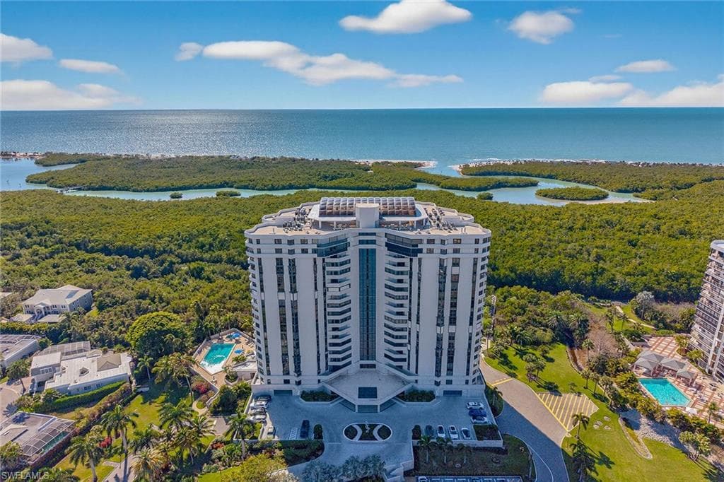 6001 Pelican Bay BLVD 201 NAPLES, FL 34108