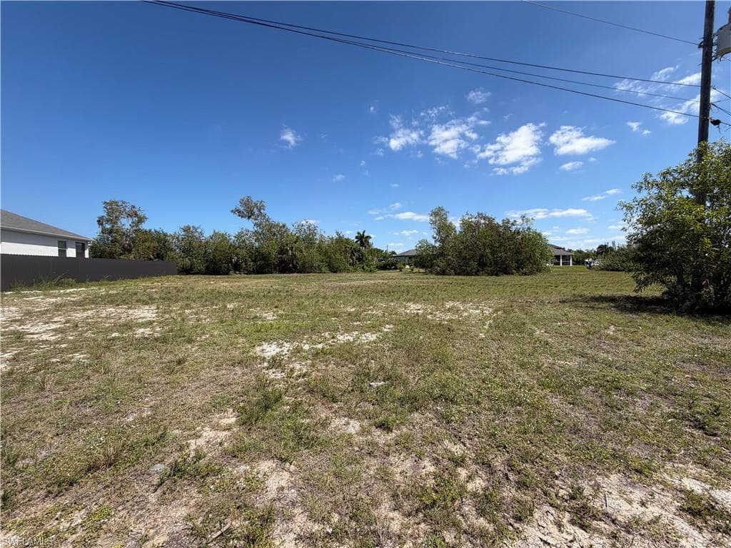 4113 NW 25th TER CAPE CORAL, FL 33993