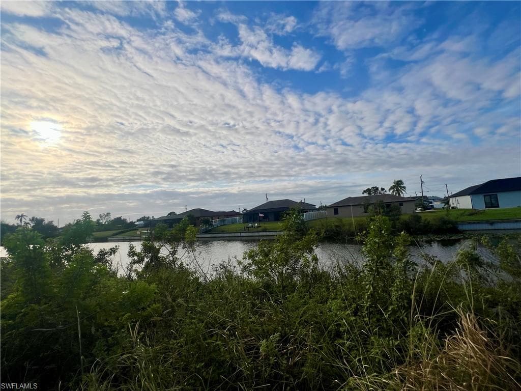 934 NE 12th ST CAPE CORAL, FL 33909