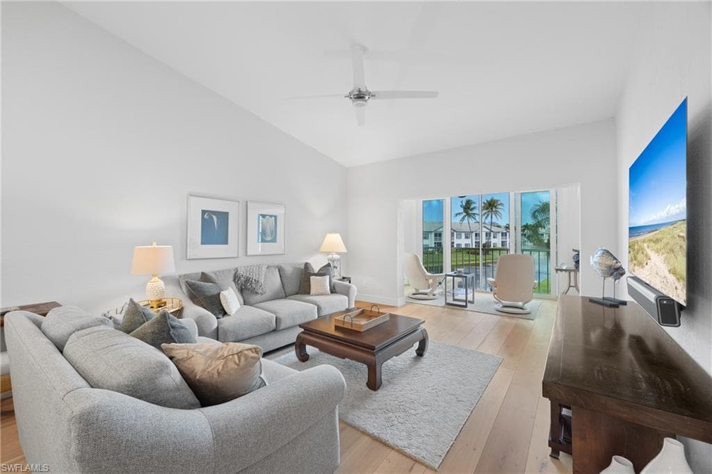 818 Tanbark DR 204 NAPLES, FL 34108