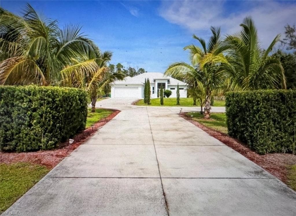 2575 31st AVE NE NAPLES, FL 34120