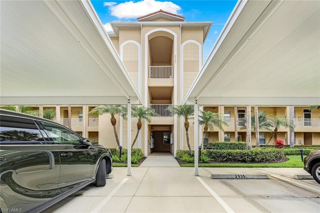 2720 Cypress Trace CIR 2935 NAPLES, FL 34119