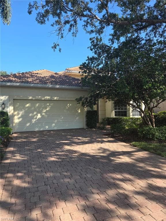 6719 Crowned Eagle LN NAPLES, FL 34113