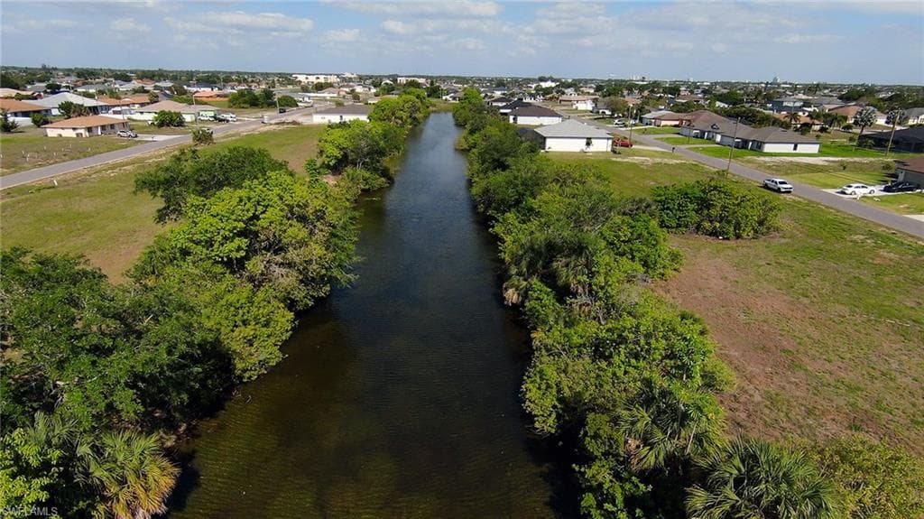 1105 NE 15th TER CAPE CORAL, FL 33909
