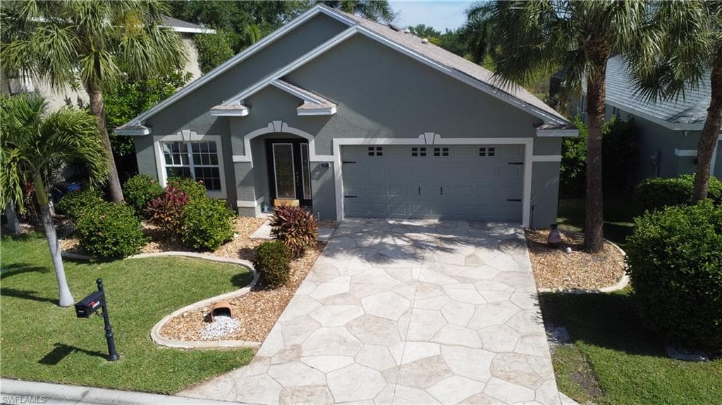 8860 Fawn Ridge DR FORT MYERS, FL 33912