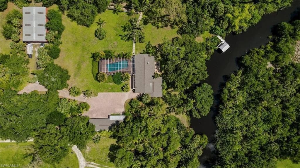 18220 Elmwood DR ALVA, FL 33920