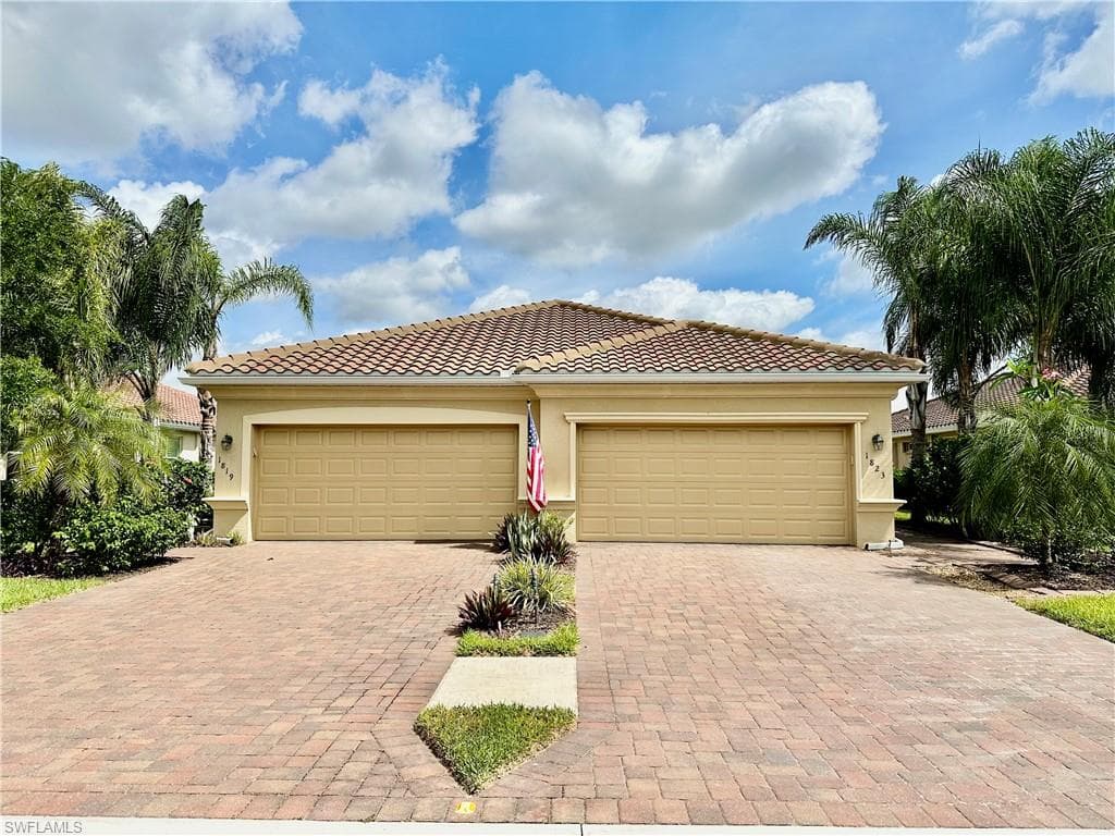 1823 Alameda DR NAPLES, FL 34120