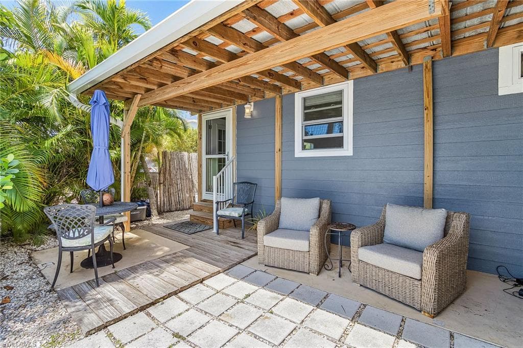3954 Dewberry LN ST. JAMES CITY, FL 33956