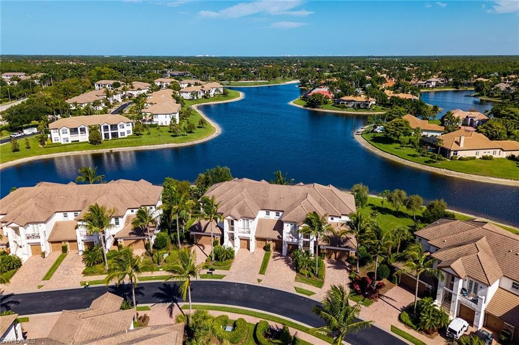 8065 Players Cove DR 202 NAPLES, FL 34113