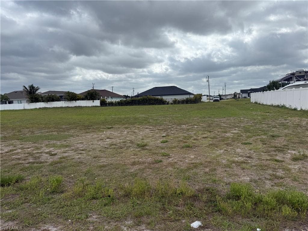 2515 Nelson RD N CAPE CORAL, FL 33993