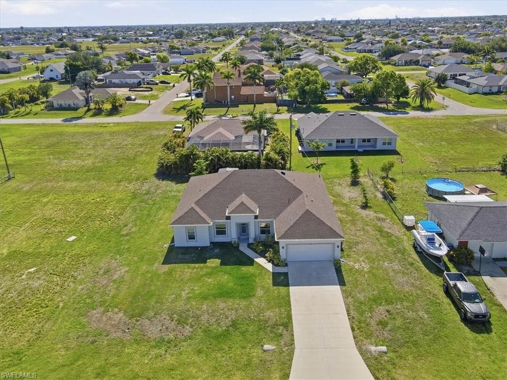 1025 7th PL CAPE CORAL, FL 33993