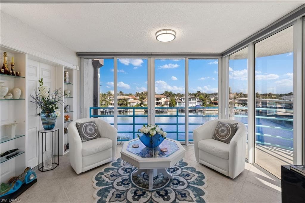 255 Park Shore DR 3-341 NAPLES, FL 34103
