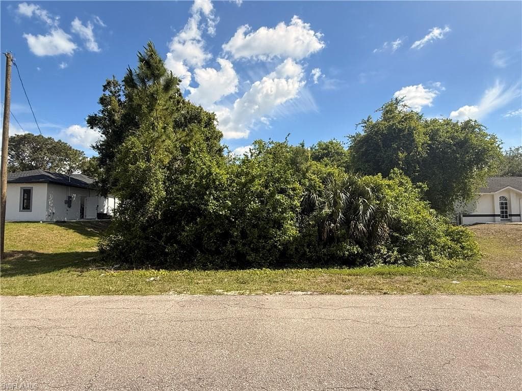 3007 15th ST W LEHIGH ACRES, FL 33971
