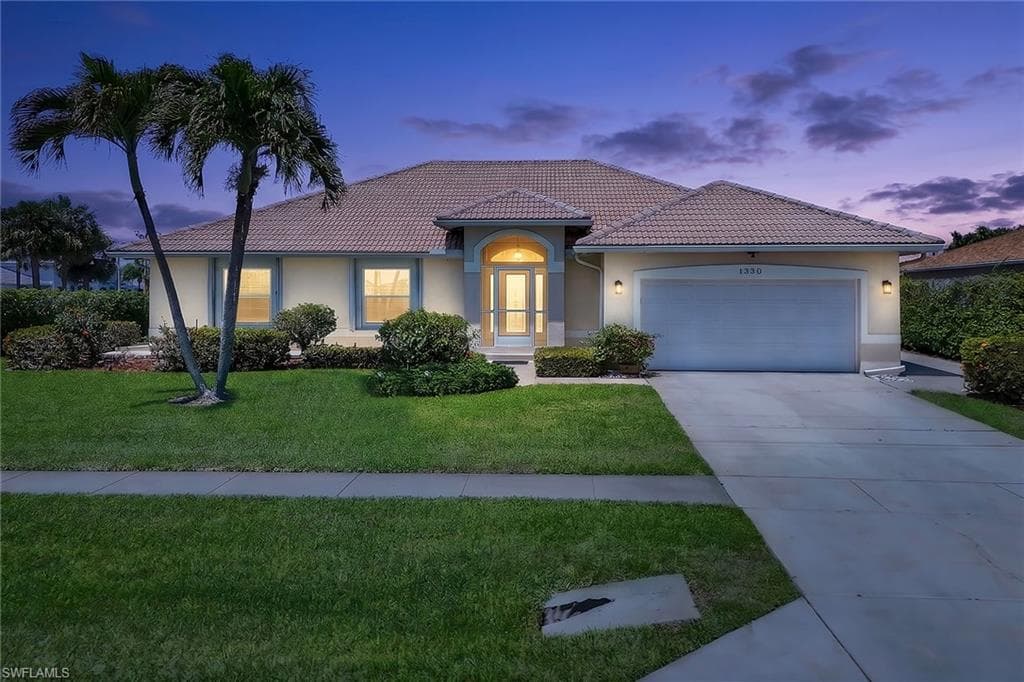1390 Wayne AVE MARCO ISLAND, FL 34145