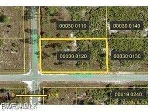 600 Moore AVE LEHIGH ACRES, FL 33972