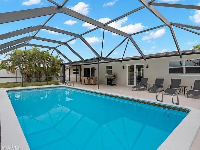 4526 SE 10th AVE CAPE CORAL, FL 33904