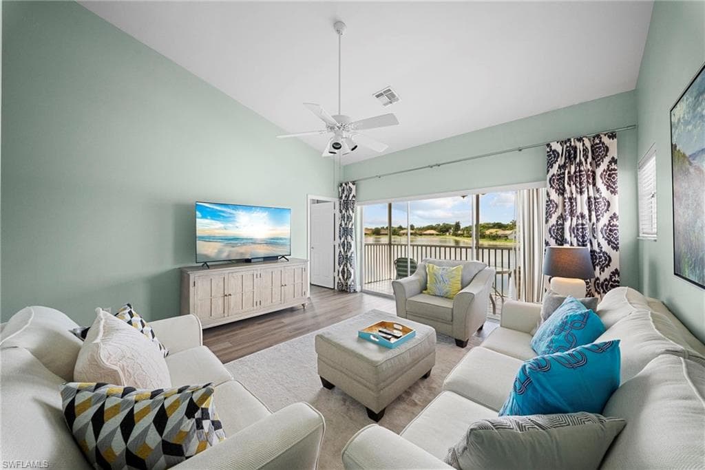 565 Windsor SQ 202 NAPLES, FL 34104