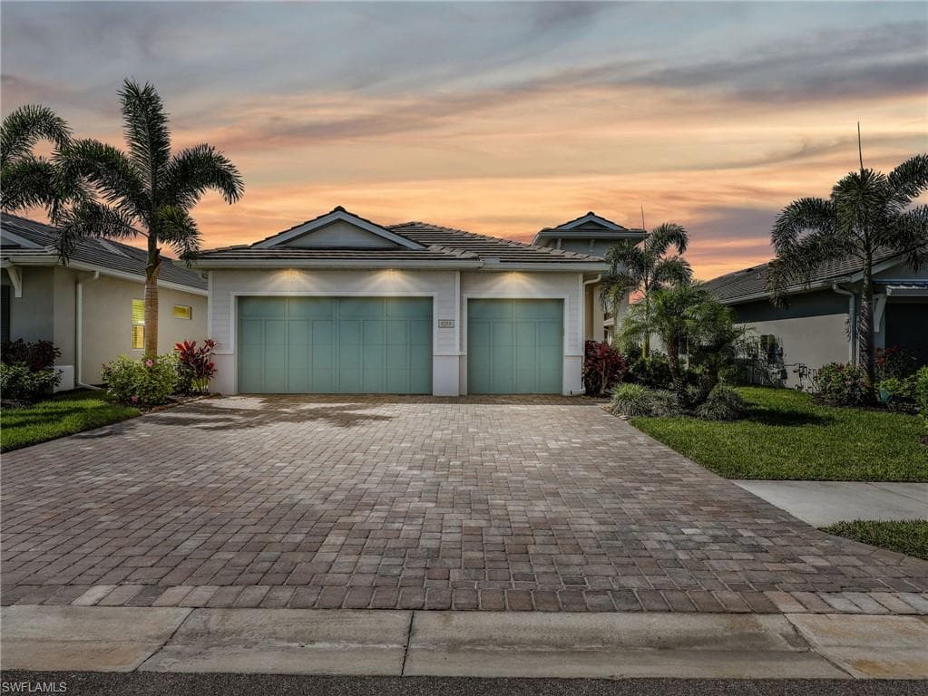 9288 Cayman DR