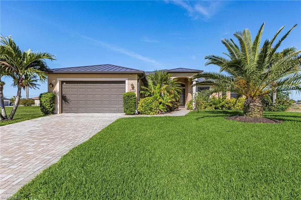 318 SW 21st AVE CAPE CORAL, FL 33991