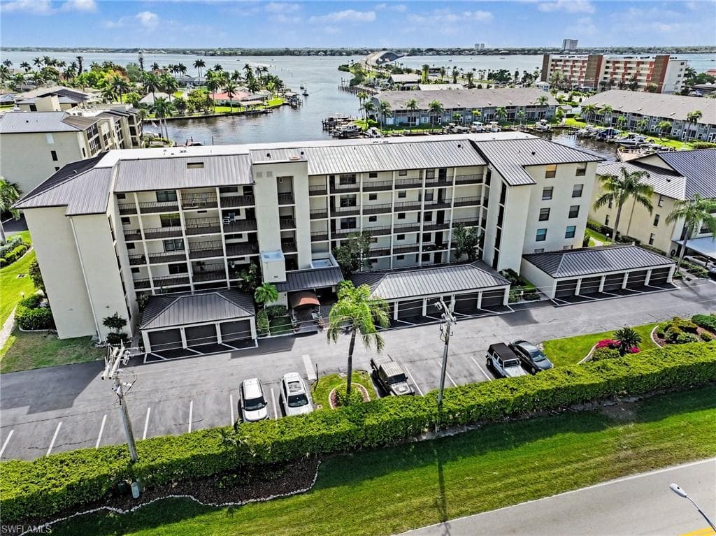 4703 SE 17th PL 404 CAPE CORAL, FL 33904