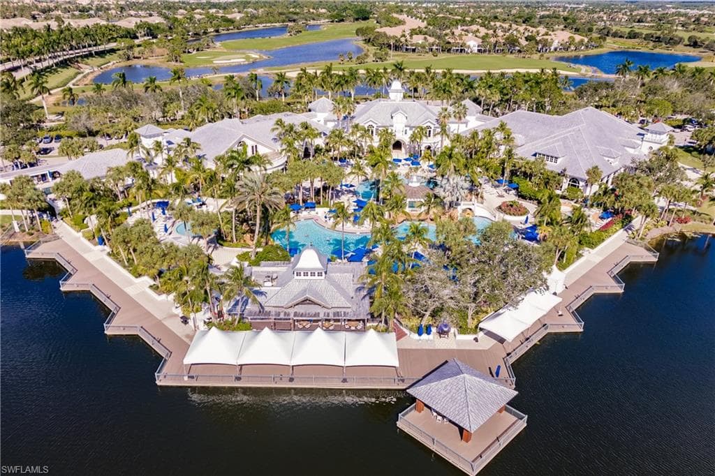 3157 Aviamar CIR 102 NAPLES, FL 34114