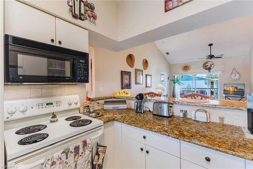 950 Hancock Creek South BLVD 423 CAPE CORAL, FL 33909
