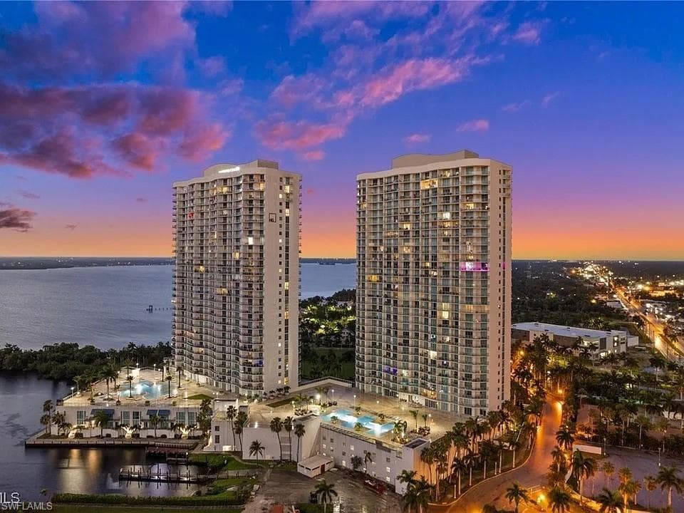 3000 Oasis Grand BLVD 2402 FORT MYERS, FL 33916