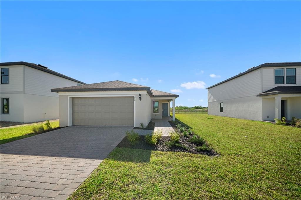 270 silent lake DR LEHIGH ACRES, FL 33936