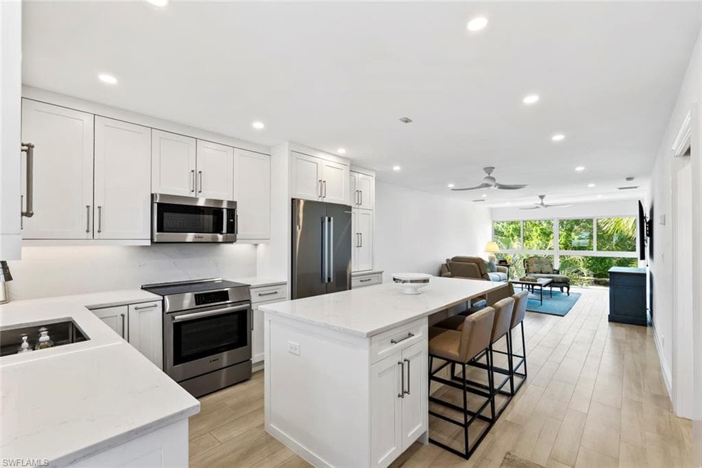618 Broad AVE S J618 NAPLES, FL 34102