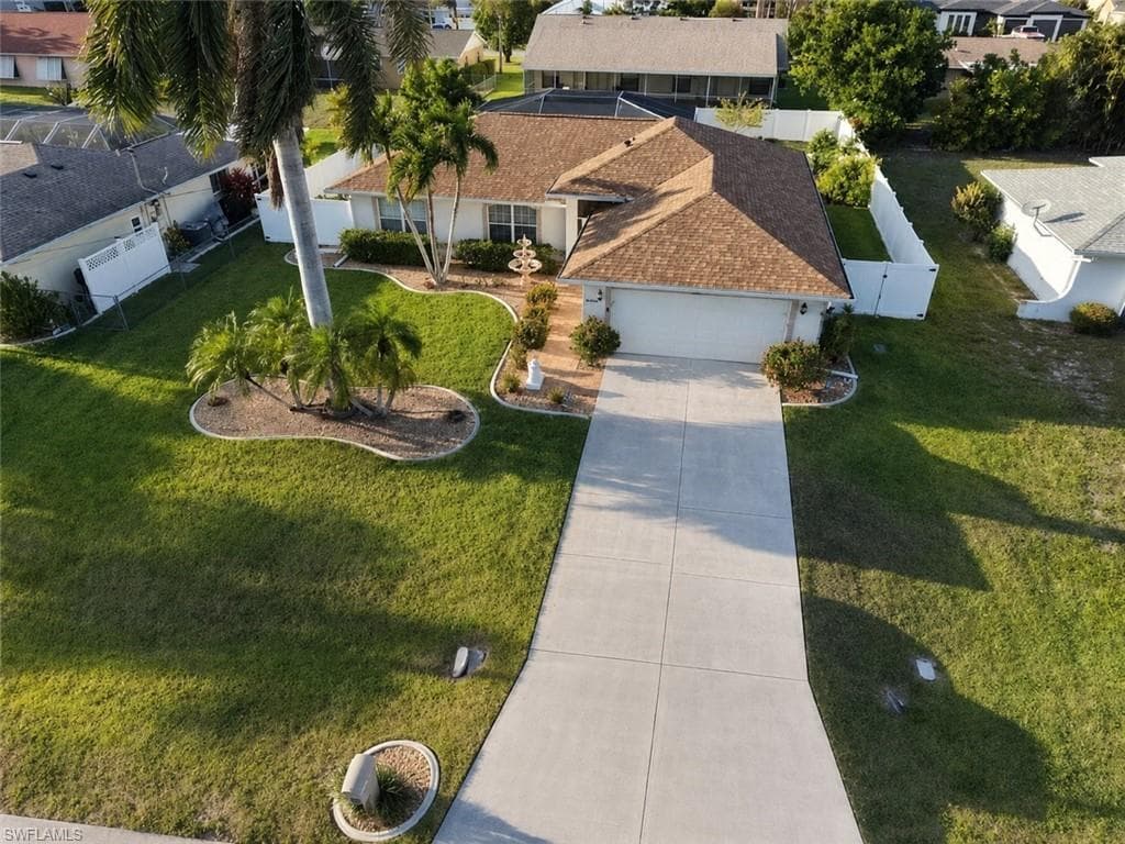 1825 SE 12th TER CAPE CORAL, FL 33990