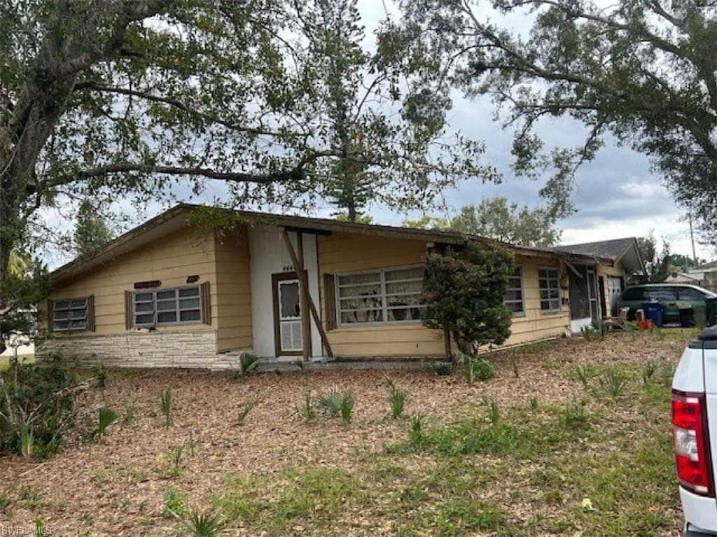 4444 Webber ST SARASOTA, FL 34232