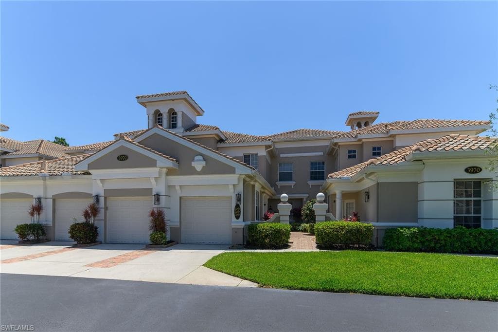 3970 Deer Crossing CT 105 NAPLES, FL 34114