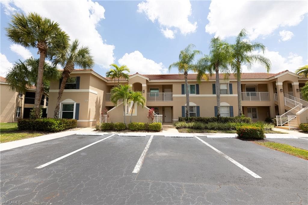 2456 Millcreek LN 102 NAPLES, FL 34119