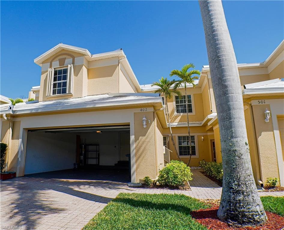 6010 jonathans bay CIR 402 FORT MYERS, FL 33908