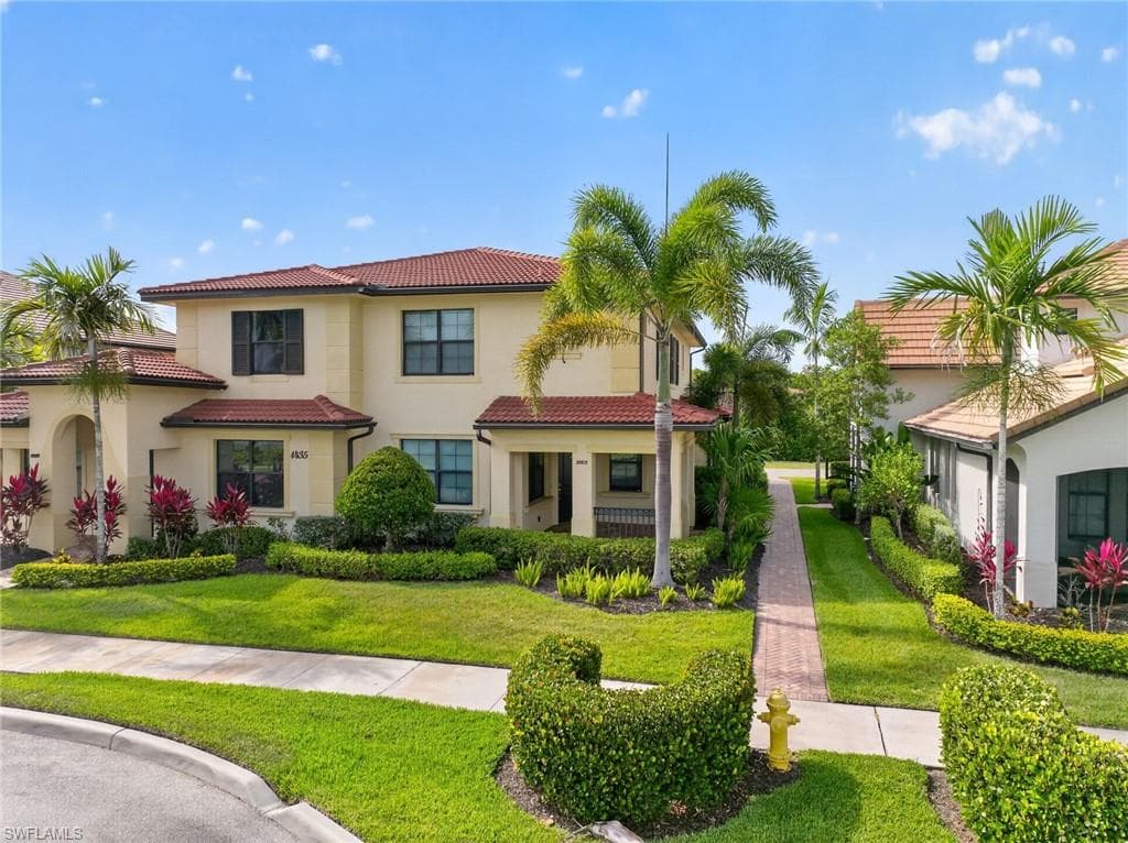 1435 Santiago CIR SW 2003 NAPLES, FL 34113