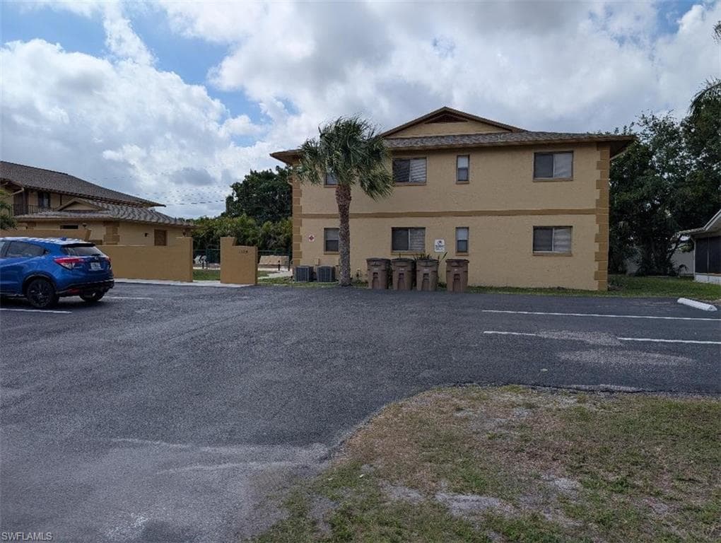 1318 SE 40th TER 2 CAPE CORAL, FL 33904