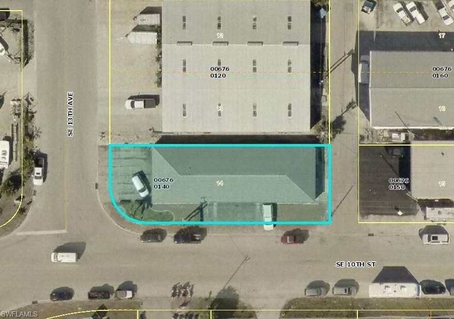 927 SE 13th AVE CAPE CORAL, FL 33990
