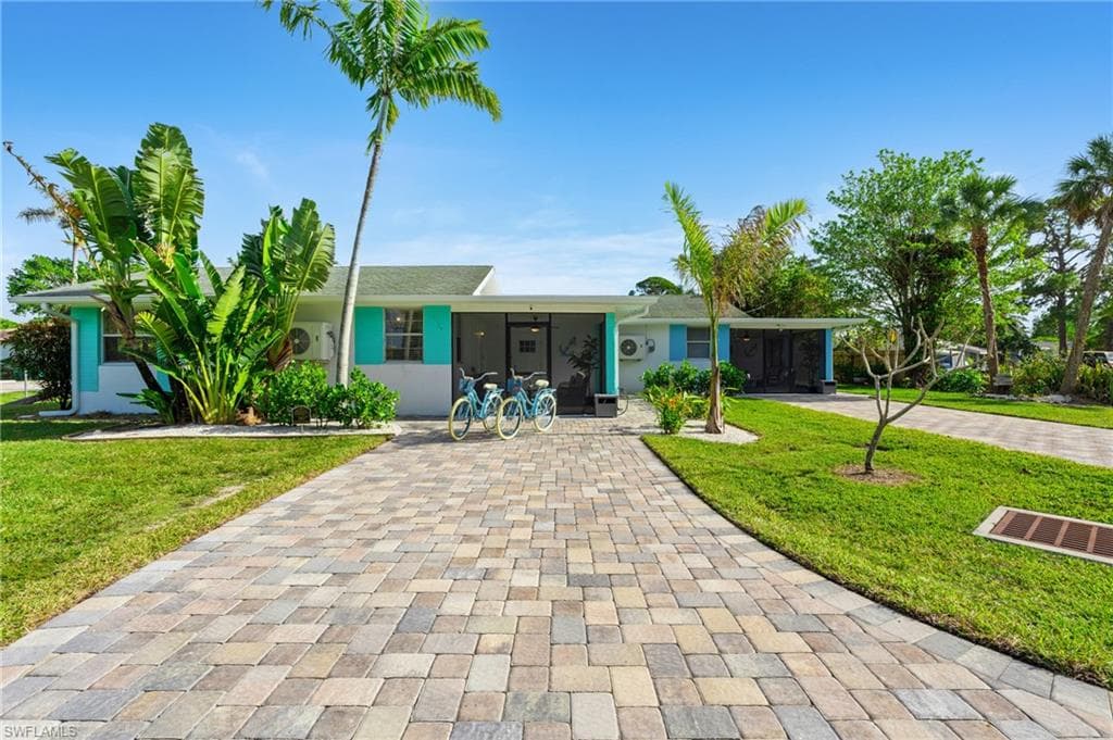 2134 Palm ST NAPLES, FL 34119