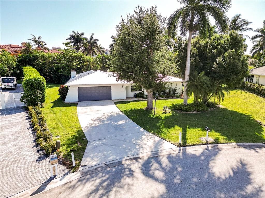 14958 Bonaire CIR FORT MYERS, FL 33908